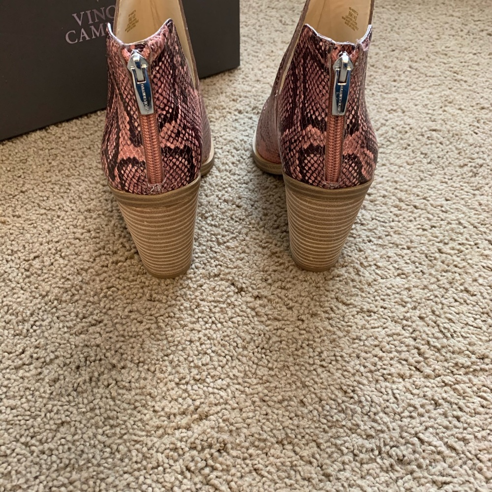LAST 6 Vince Camuto Gigietta Snakeskin Emboss Boot - Picture 12 of 12